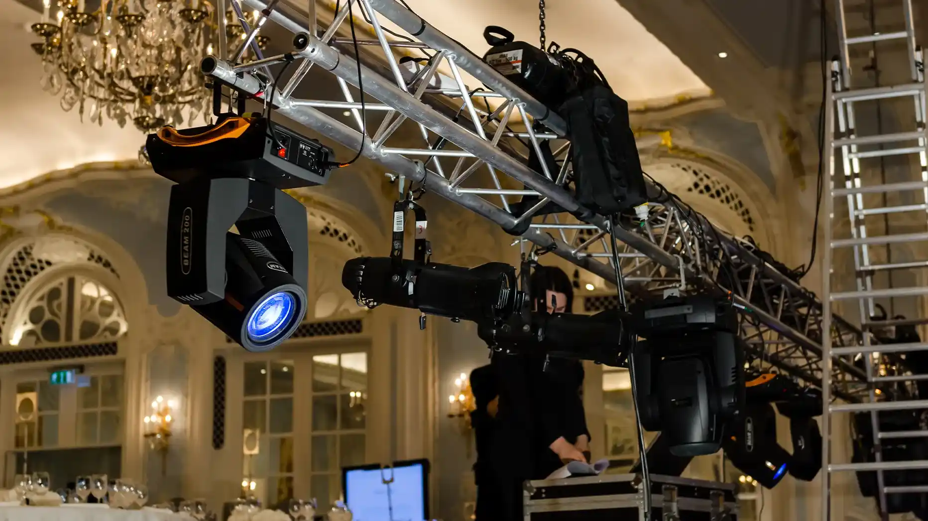 Reasons Why Laser Effect Machine Is Perfect for a Relaxed Corporate Event