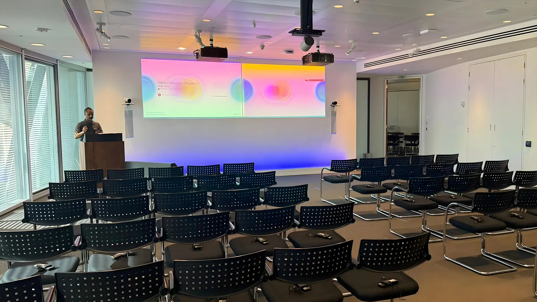 Projector Hire Benefits Every Event Planner Should Know